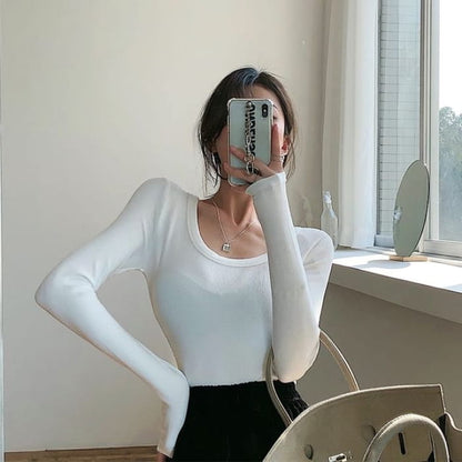 Long-Sleeve Scoop Neck Plain T-Shirt - White / One Size