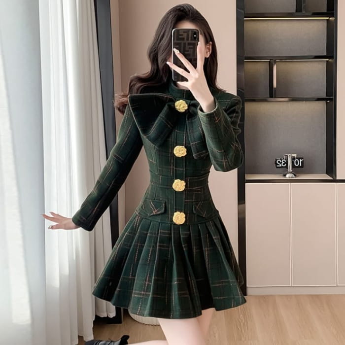 Long Sleeve Stand Collar Bowknot Plaid Pleated Mini A-Line