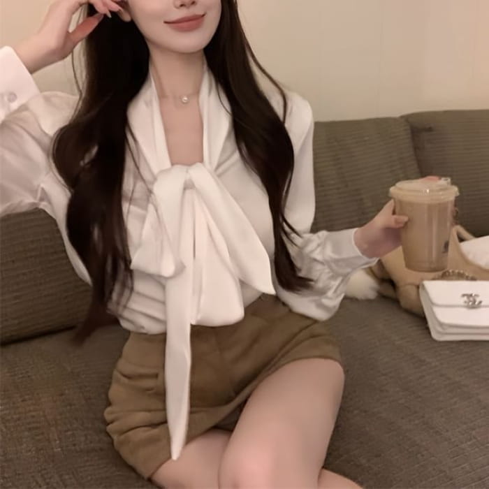 Long-Sleeve Tie-Neck Plain Blouse - White / S