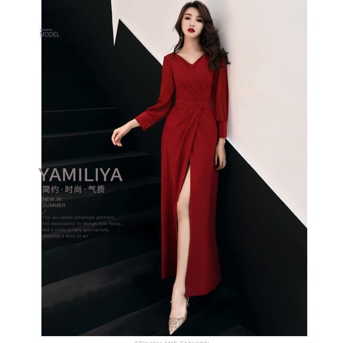 Long-Sleeve V-Neck Plain Ruched Slit Maxi Sheath Dress