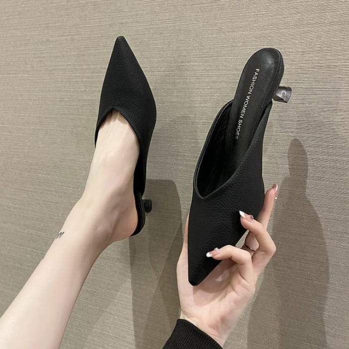 Low Heel Pointy Mules - Black / 35