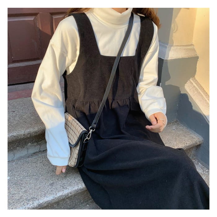 Mock Neck Plain Sweatshirt / Square Midi A-Line Overall