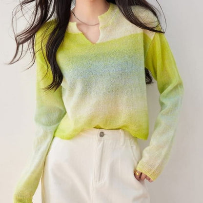 Notch Neck Gradient Sweater - Light Green / S