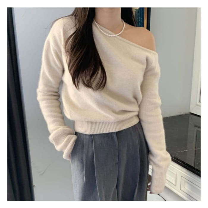 One-Shoulder Plain Sweater