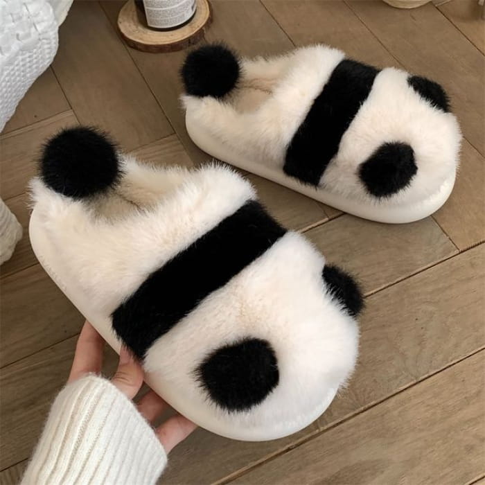 Panda Fluffy Slippers - Black & White / 36 to 37