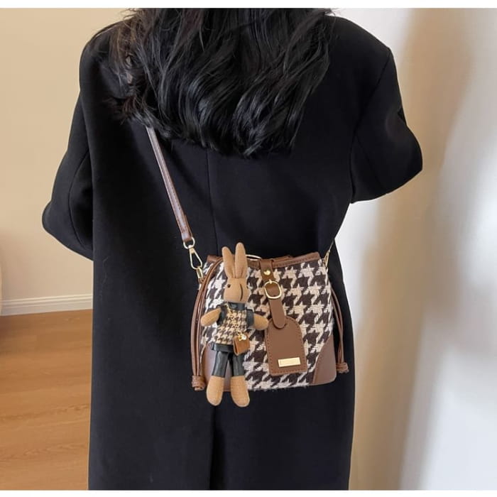 Patterned Bucket Bag / Charm / Set