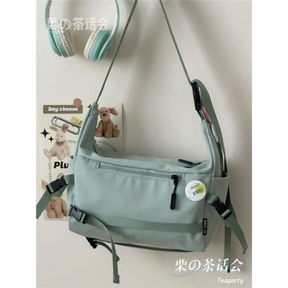 Plain Buckled Crossbody Bag - Without Charm - Green