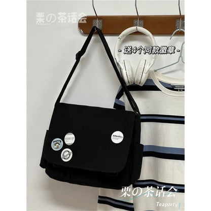 Plain Buckled Flap Crossbody Bag - Without Charm - Black