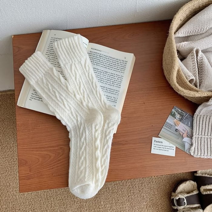 Plain Cable Knit Socks - White / One Size