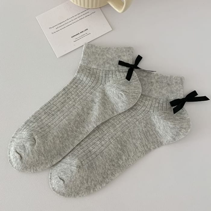 Plain Ribbed Bow Socks - Short Edition - Black - Gray / 35