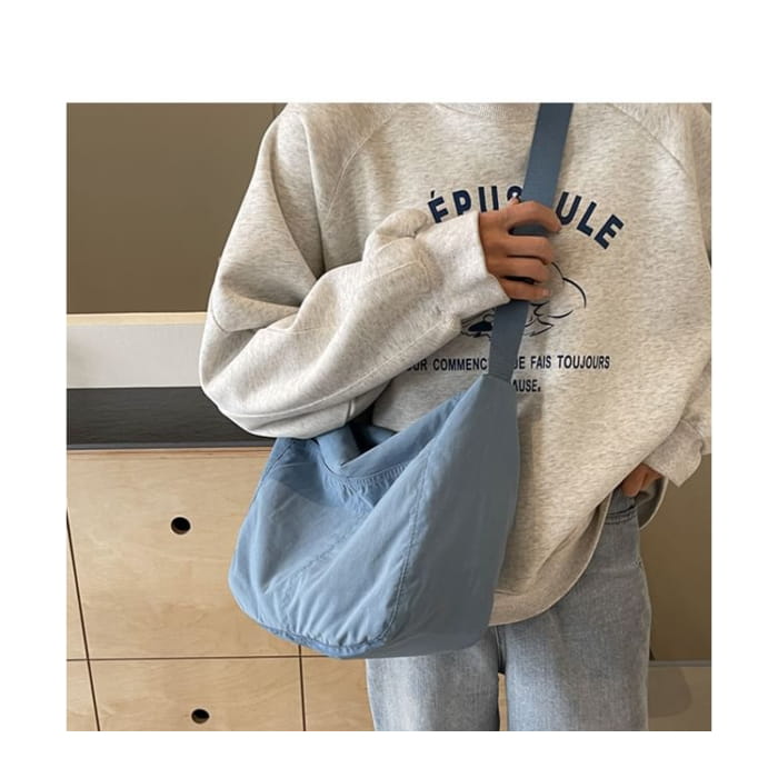 Plain Zip Nylon Shoulder Bag