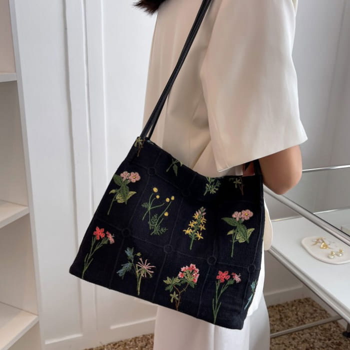 Plant Flower Embroidery Mini Bag - Standart / Black - Bags