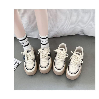 Platform Color Block Applique Faux Leather Lace-Up Sneakers