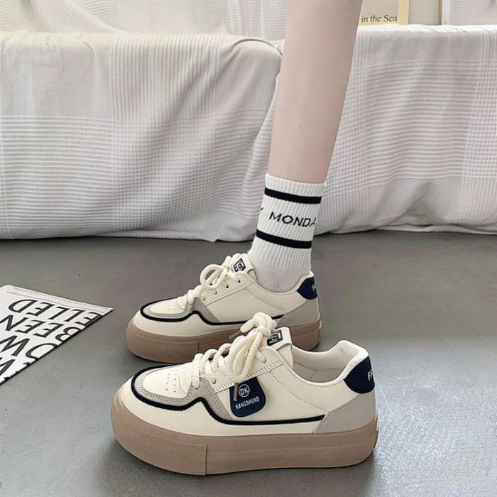 Platform Color Block Applique Faux Leather Lace-Up Sneakers