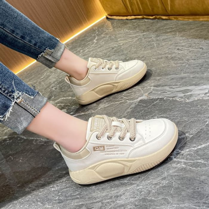 Platform Two Tone Lettering Print Lace-Up Sneakers - Beige