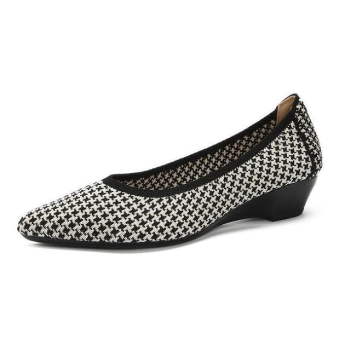 Pointed Wedge Pumps - Plaid - Black / 34