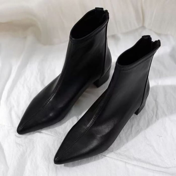 Pointy Chunky Heel Short Boots - Black / 35