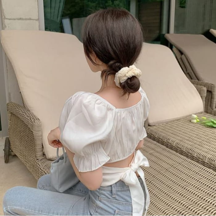 Puff-Sleeve Plain Asymmetrical Cropped Blouse