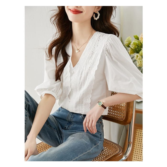 Puff-Sleeve V-Neck Plain Faux Pearl Lace Trim Blouse