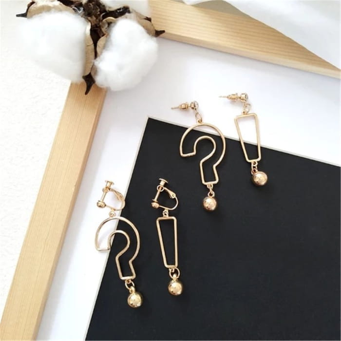 Question & Exclamation Mark Asymmetrical Dangle Earring Egirldoll