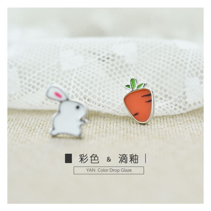 Rabbit Carrot Alloy Earring