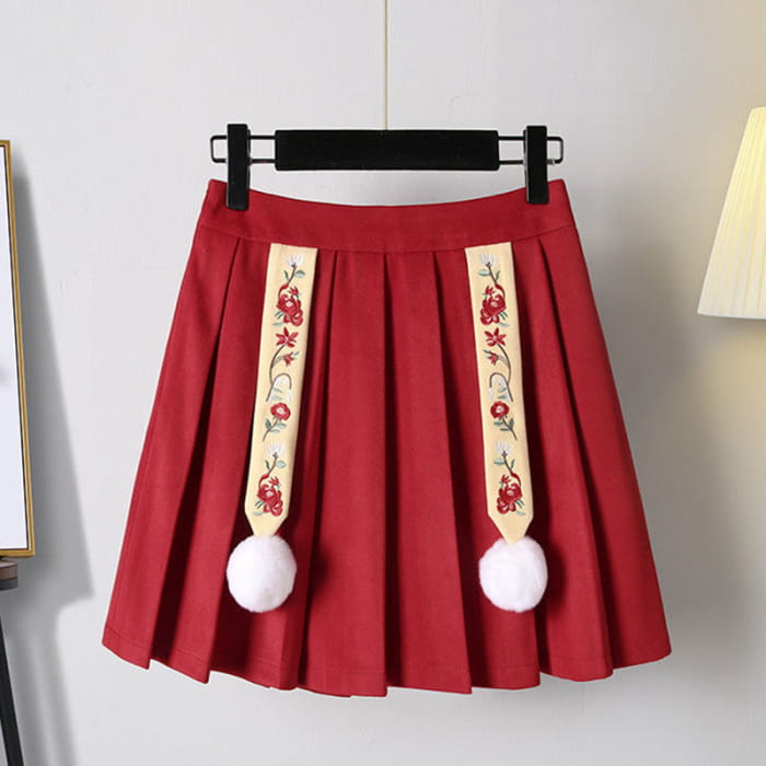 Red Flower Embroideried Hoodie Plush Pleated Skirt - B / M