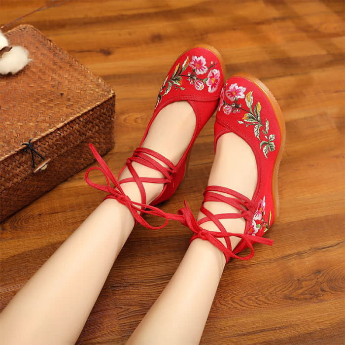 Retro Floral Embroidery Lace Up Flats Shoes