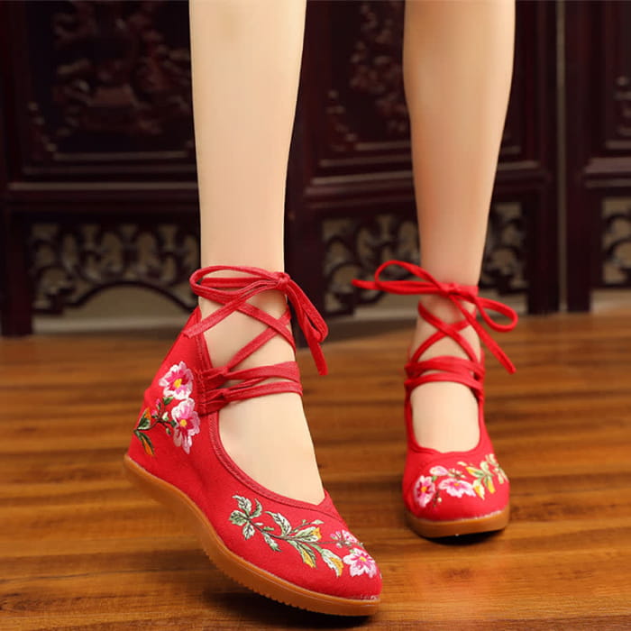 Retro Floral Embroidery Lace Up Flats Shoes - Red / 34