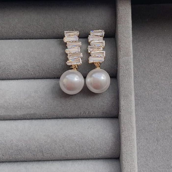 Rhinestone Faux Pearl Drop Earring - 1 Pair - Silver Needle