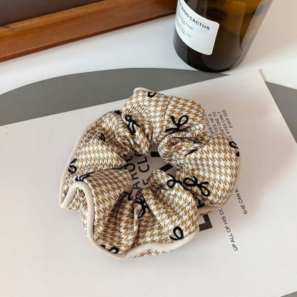 Ribbon Pattern Plaid Scrunchie - Khaki / One Size - Hair