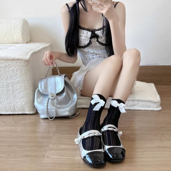 Ribbon Plain Socks - White - Black / One Size