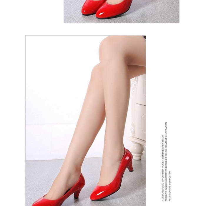 Round Toe Kitten Heel Pumps