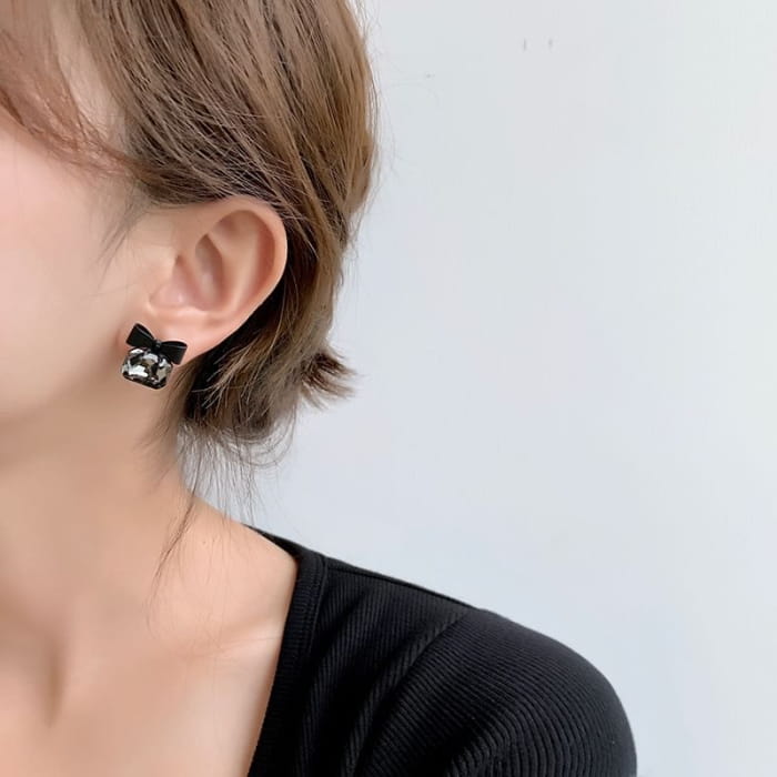 S925 Black-Bow Gem Earrings