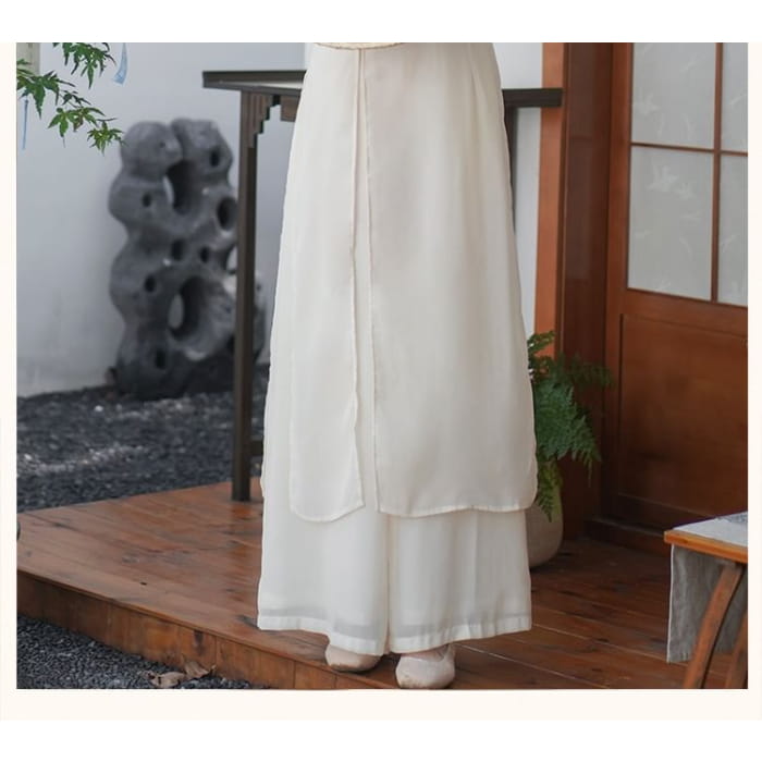 Set: 3/4-Sleeve Flower Embroidered Midi Hanfu Dress + Plain