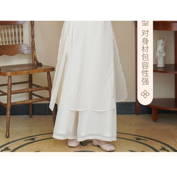 Set: 3/4-Sleeve Flower Embroidered Midi Hanfu Dress + Plain