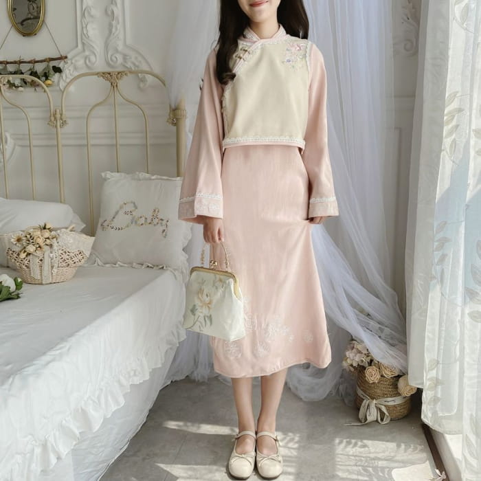 Set: Bell-Sleeve Mandarin Collar Midi A-Line Dress + Floral