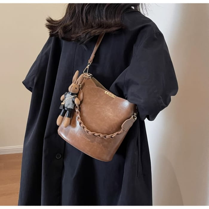 Set: Faux Leather Bucket Bag + Charm