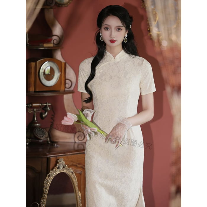 Set: Halter-Neck Slit Midi Lace Qipao + Trim Cape - Clothing