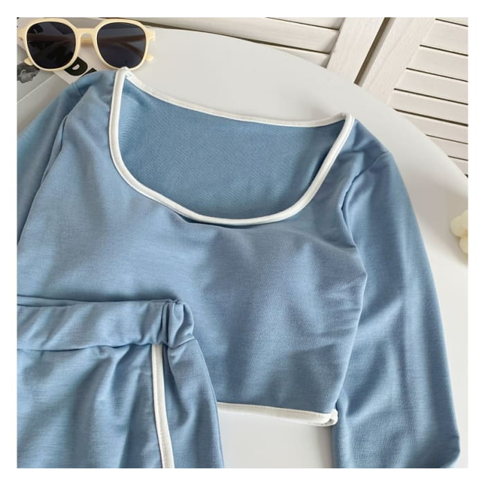 Set: Long-Sleeve Scoop Neck Contrast Trim Crop T-Shirt