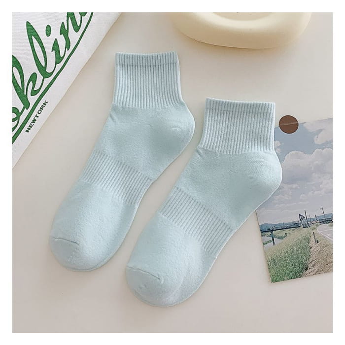 Set of 3 Pairs: Plain Ribbed Socks