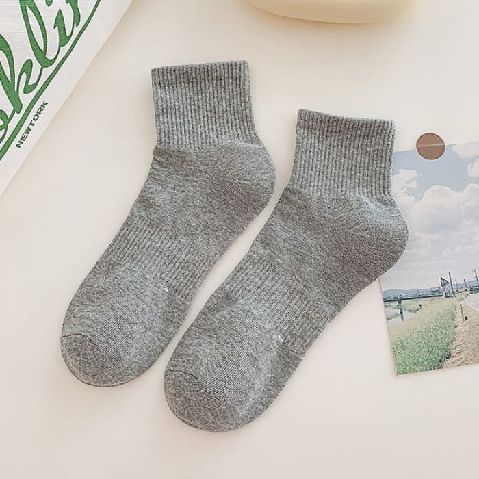 Set of 3 Pairs: Plain Ribbed Socks - Pairs - Light Gray