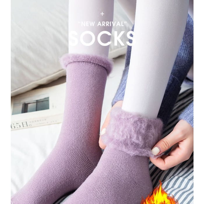 Set Of 4 Pairs: Fluffy Trim Socks