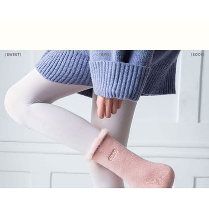 Set Of 4 Pairs: Fluffy Trim Socks