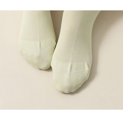 Set of 5 Pairs: Plain Perforated Ankle Socks