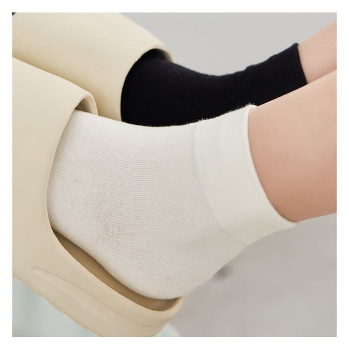 Set Of 6 Pairs: Plain Socks