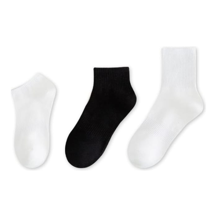 Set of 9 Pairs: Plain Ribbed Socks - 06 - Pairs - White &