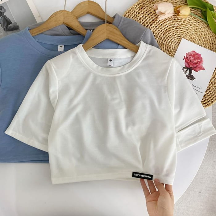 Set: Short-Sleeve Round Neck Plain Cutout Tee + Elastic