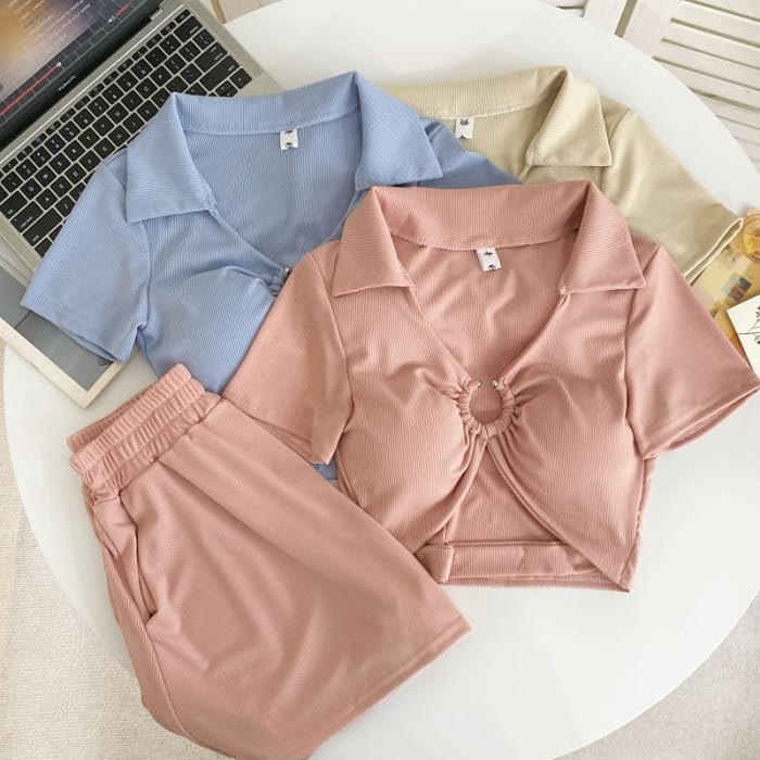 Set: Short-Sleeve V-Neck Plain Crop Polo Shirt + Elastic