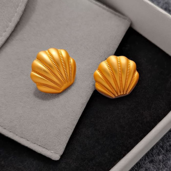 Shell Stud Earring - 1 Pair - S925 Silver - Gold / One Size