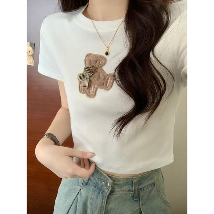 Short-Sleeve Crew Neck Bear Embroidered Cropped T-Shirt